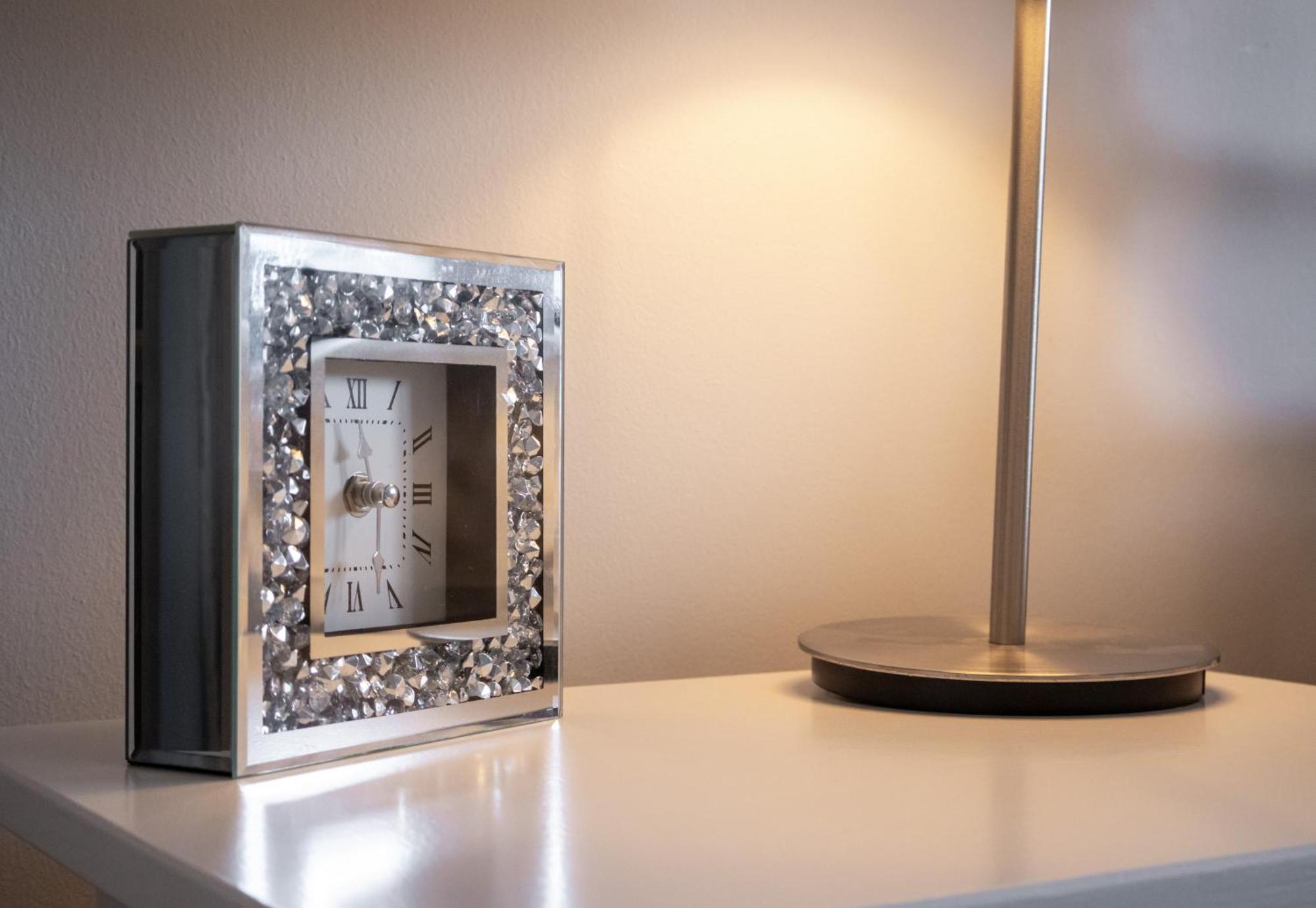 Modern 2 Bed Apartment Near Gatwick Crawley  Exterior foto